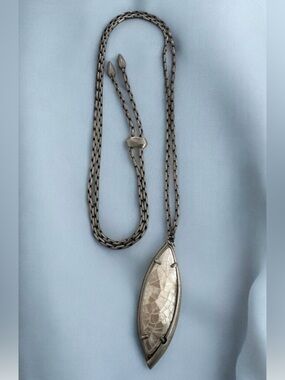 Kendra Scott Milla Lariat Necklace Brushed Silver Crackle Mother of Pearl Adjust